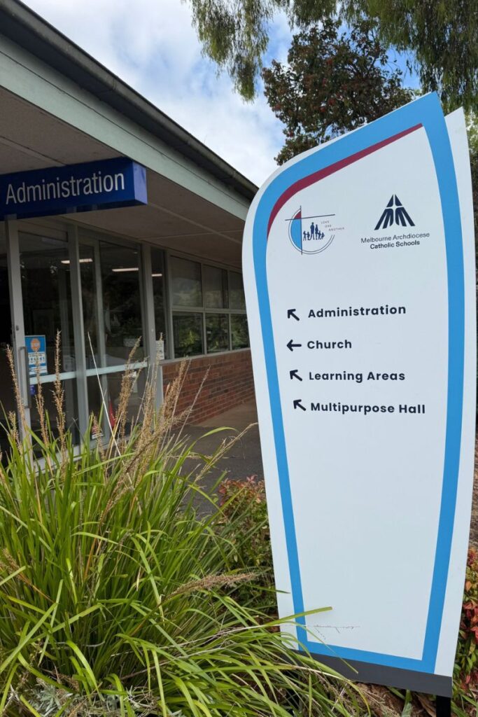 School wayfinding sign in Melbourne